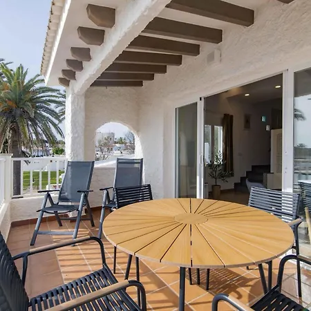 Gavines Up Apartamento *